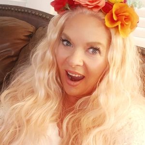 Meet your Posher, Joy